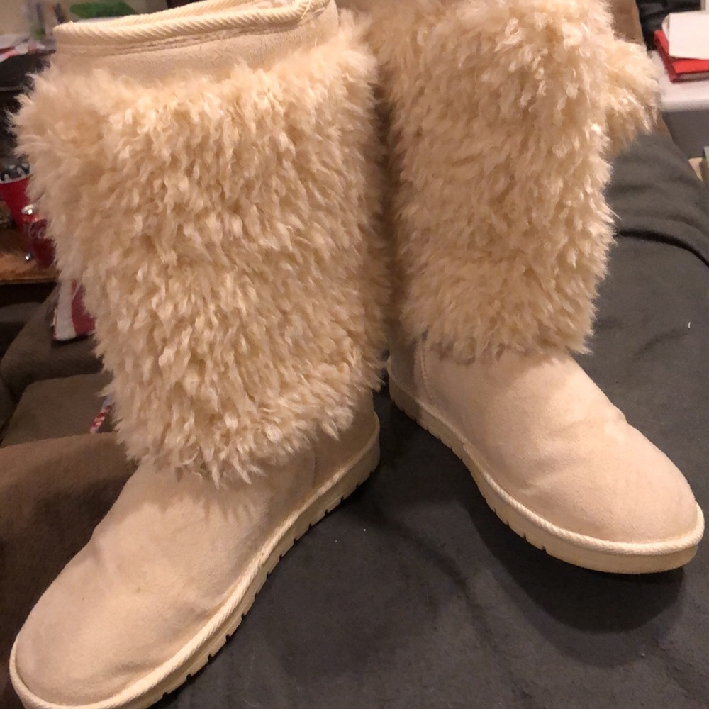 Fake Uggs, super comfy